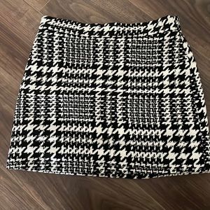 Pink Lily Black and White Houndstooth Mini Skirt